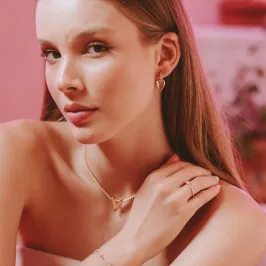 BRINCO ARGOLA DE CORAÇÃO - LIS