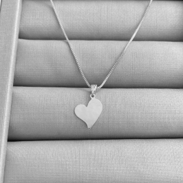 COLAR CORAÇÃO ESTICADINHO LISO 45CM - JARDIM SECRETO