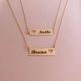 COLAR DE NOME PLACA CORAÇÃO VAZADO 45CM