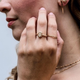 Anel Trançado Liso Aura Banhado Em Ouro 18k