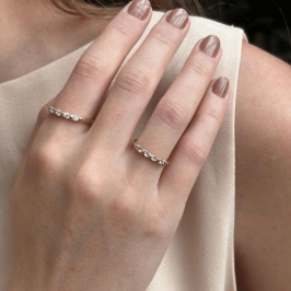 Anel Torcido com 4 Zircônias Delicado Banhado a Ouro 18k