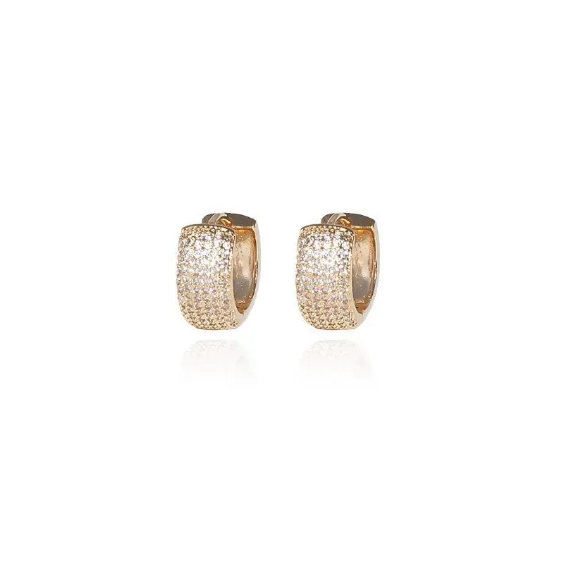 BRINCO ARGOLA GRANDE CRAVEJADA COM ZIRCONIAS - OURO