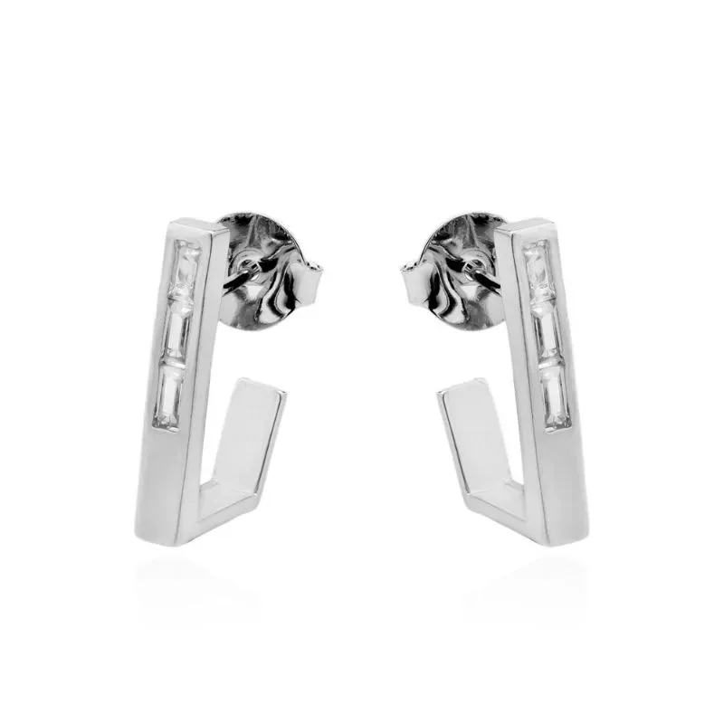 BRINCO ARGOLA RETANGULAR CRAVEJADA COM TARRAXA - RÓDIO BRANCO
