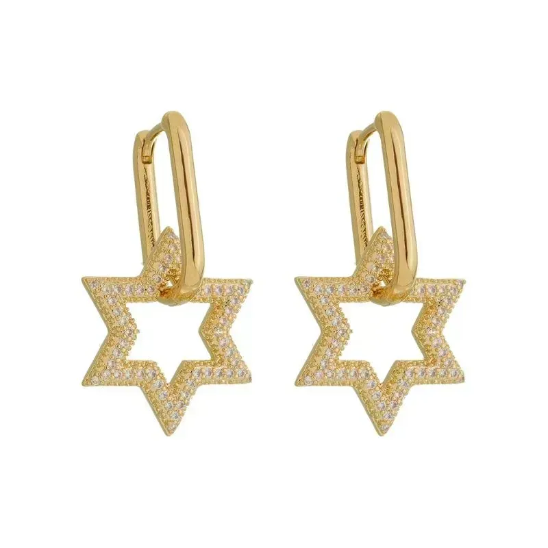 BRINCO ARGOLA COM ESTRELA CRAVEJADA BANHADO A OURO