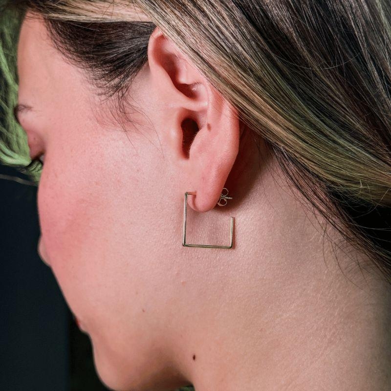 BRINCO QUADRADO GEOMÉTRICO - AURA