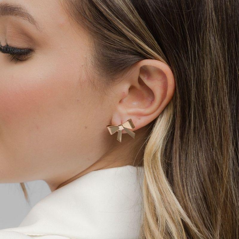 BRINCO LAÇO FITA NINA