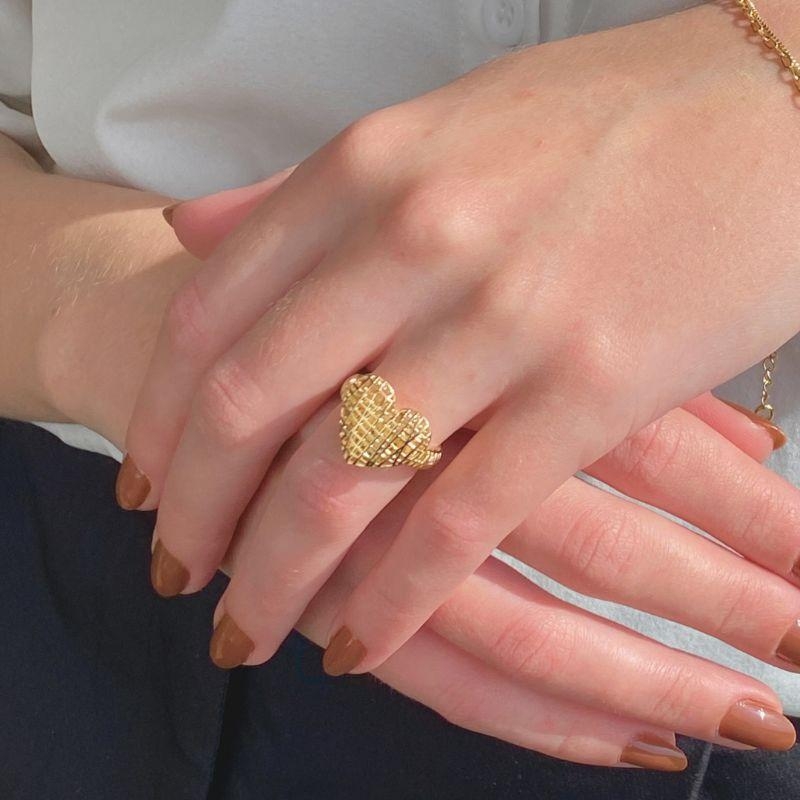 Anel Coração Esculpido Jardim Secreto Banho Ouro 18k