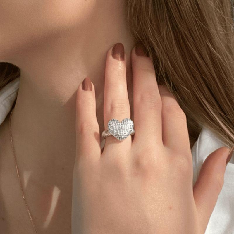 Anel Coração Esculpido Jardim Secreto Banho Ródio Branco