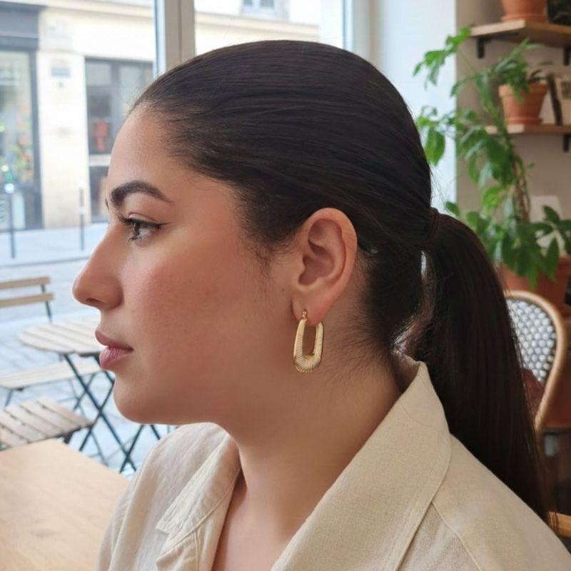 BRINCO ARGOLA DETALHADA - ADRIANE