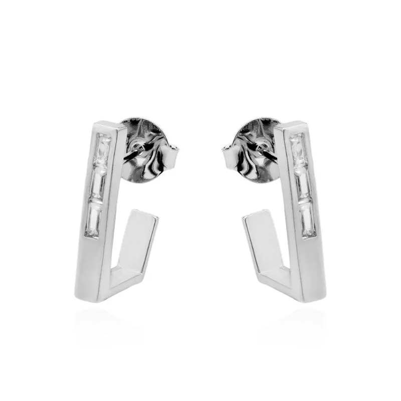 BRINCO ARGOLA RETANGULAR CRAVEJADA COM TARRAXA - RÓDIO BRANCO