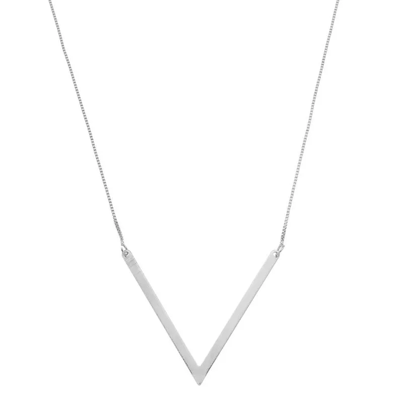 COLAR EM V LISO BANHADO A RÓDIO BRANCO