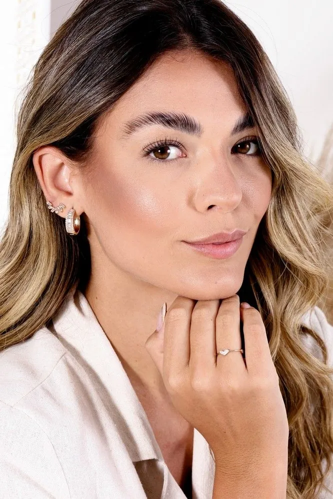 BRINCO EAR CUFF COM ZIRCONIA BAGUETE BANHADO A OURO