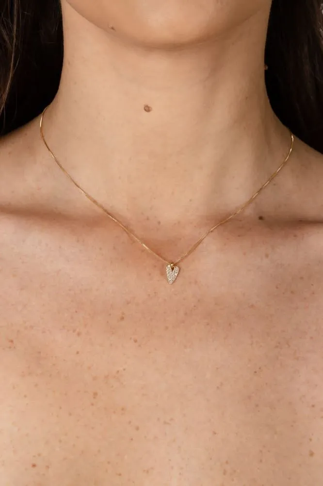COLAR CORAÇÃO CRAVEJADO ALONGADO - RÓDIO BRANCO