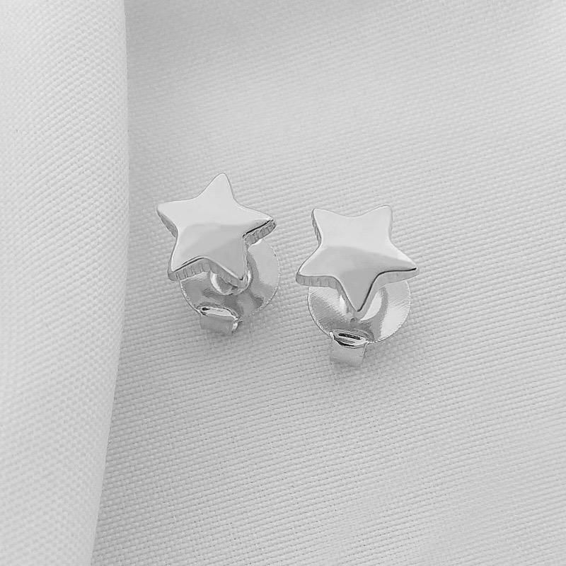 BRINCO ESTRELA PEQUENA LISA