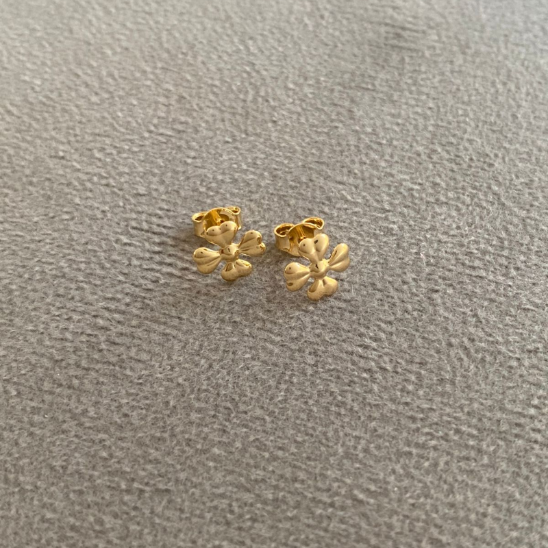 BRINCO FLOR LISO