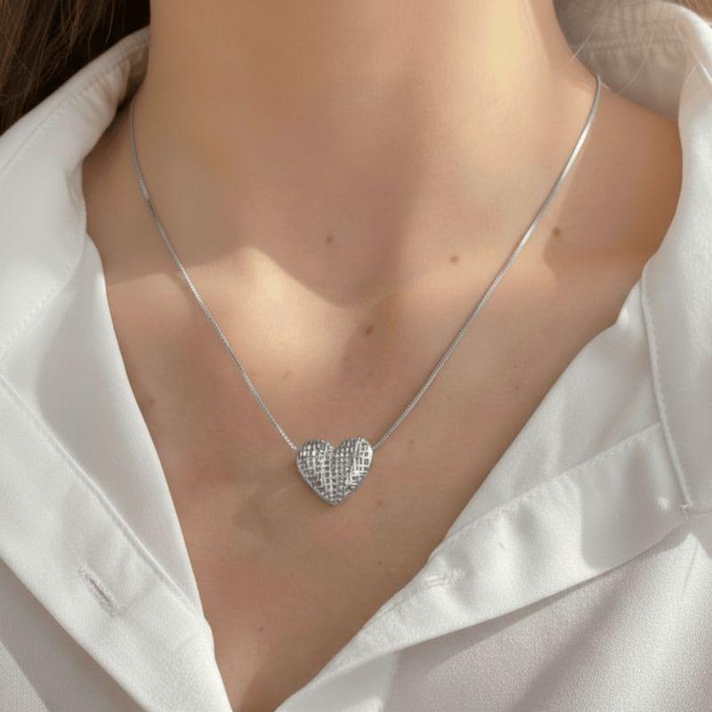 Colar Coração Esculpido Best Seller 45cm Banho Ródio Branco