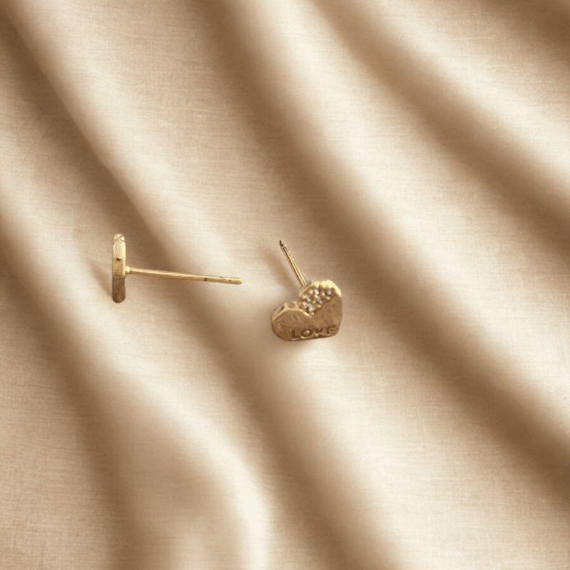 Brinco Coração Love Cravejado Coleção Aura Banho Ouro 18k