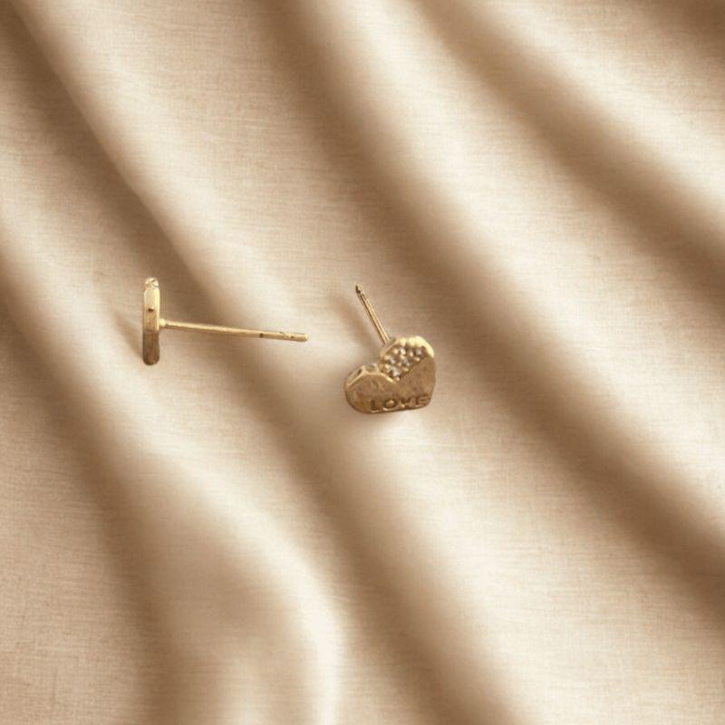 Brinco Coração Love Cravejado Coleção Aura Banho Ouro 18k Semijoia