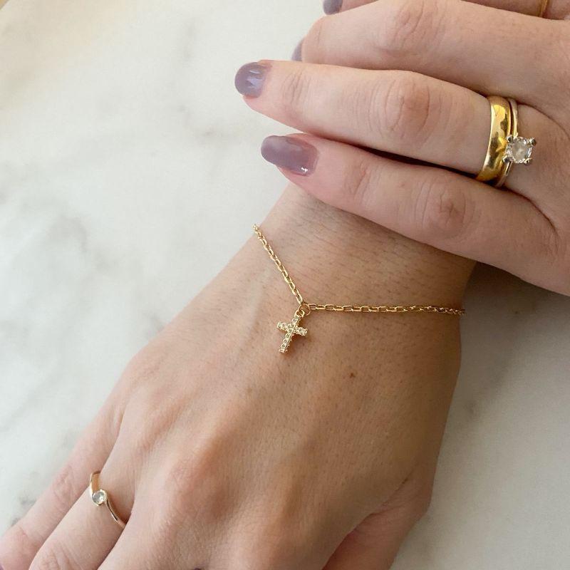 Pulseira Cruz Pequena Cravejada Francisca Banhado Em Ouro