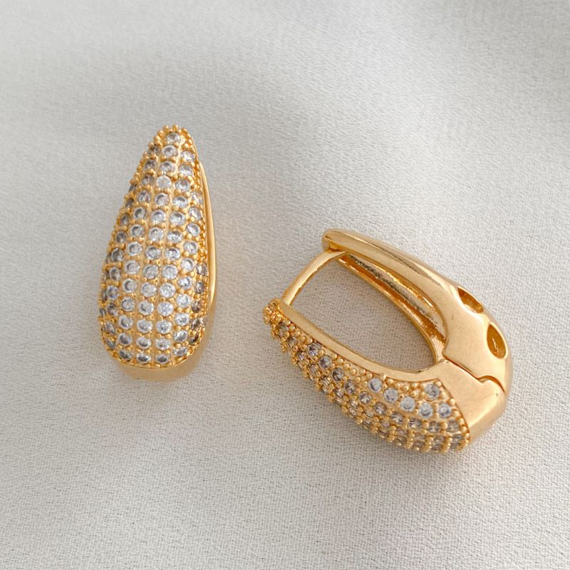Brinco Argola Cravejada G Essencial Banhado Em Ouro