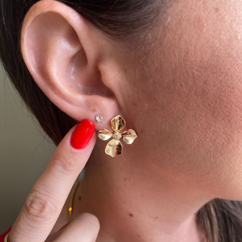 Brinco Flor Com Zirconias Paris Banhado Em Ródio