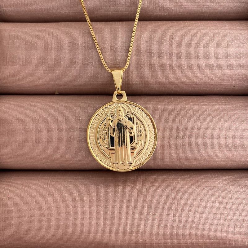 Colar Medalha De São Bento Essencial 45CM Banhado Em Ouro