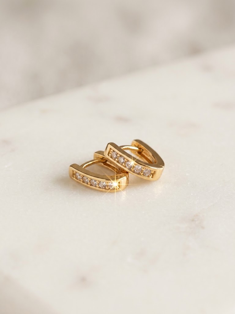 Brinco Argola V Aura Pequena Banhado Em Ouro